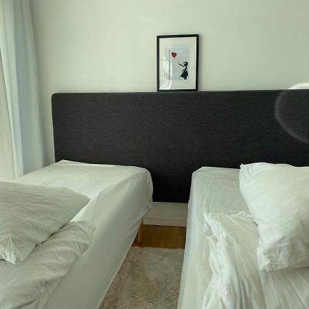 Exclusive 2 Level Etage Next To Arlanda-City Metro สต็อกโฮล์ม ภายนอก รูปภาพ