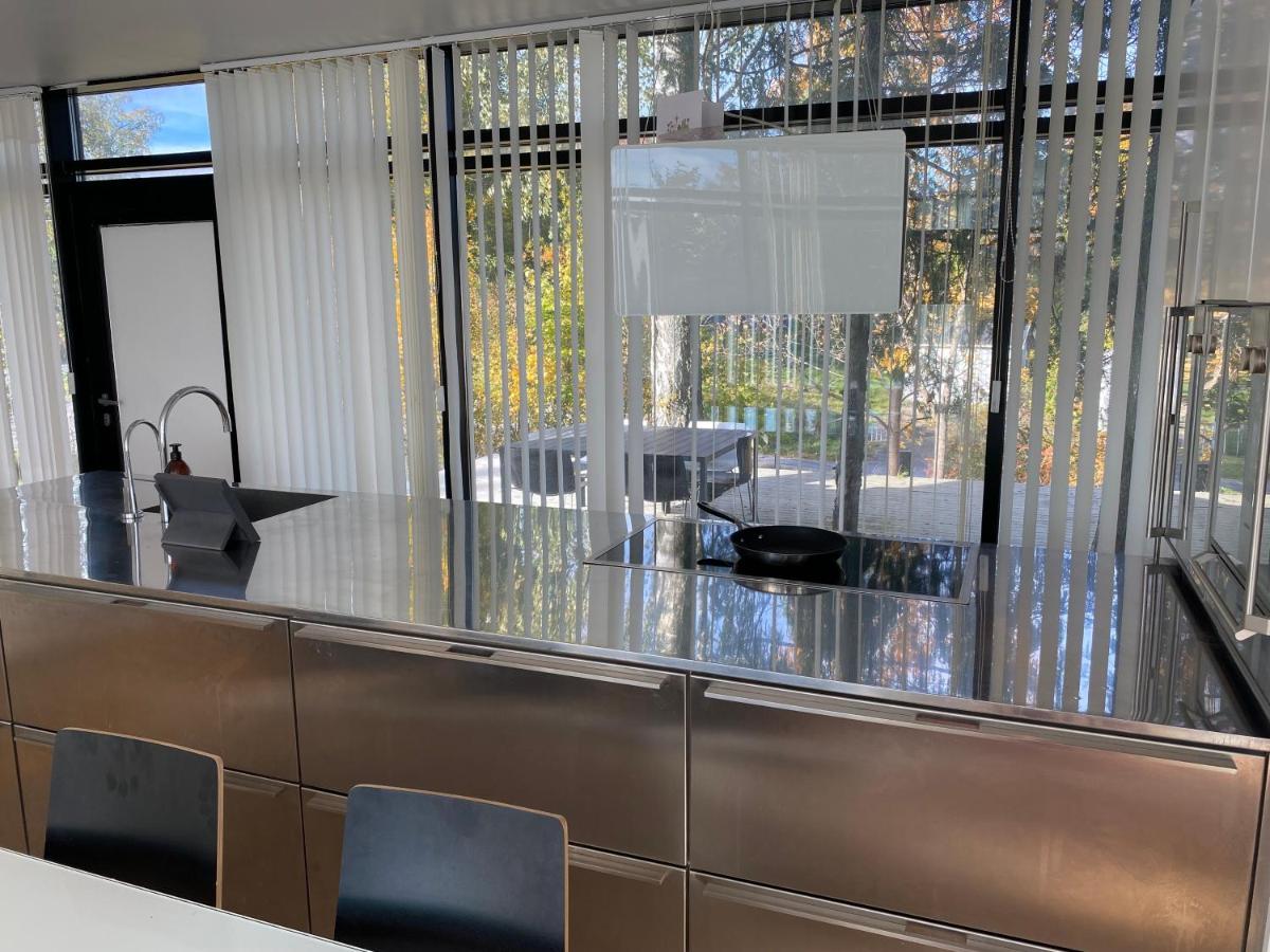 Exclusive 2 Level Etage Next To Arlanda-City Metro สต็อกโฮล์ม ภายนอก รูปภาพ