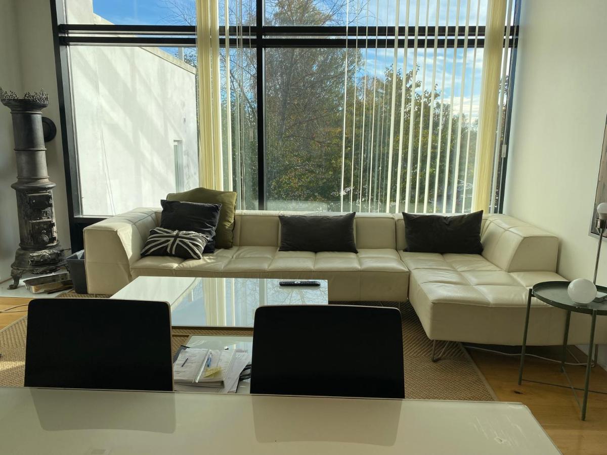 Exclusive 2 Level Etage Next To Arlanda-City Metro สต็อกโฮล์ม ภายนอก รูปภาพ