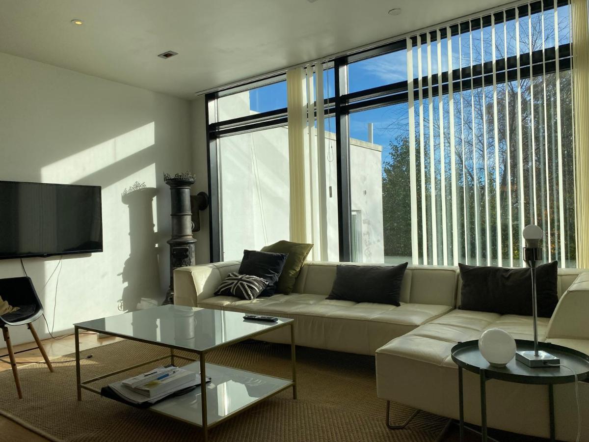 Exclusive 2 Level Etage Next To Arlanda-City Metro สต็อกโฮล์ม ภายนอก รูปภาพ