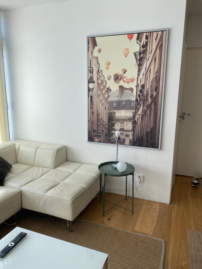 Exclusive 2 Level Etage Next To Arlanda-City Metro สต็อกโฮล์ม ภายนอก รูปภาพ