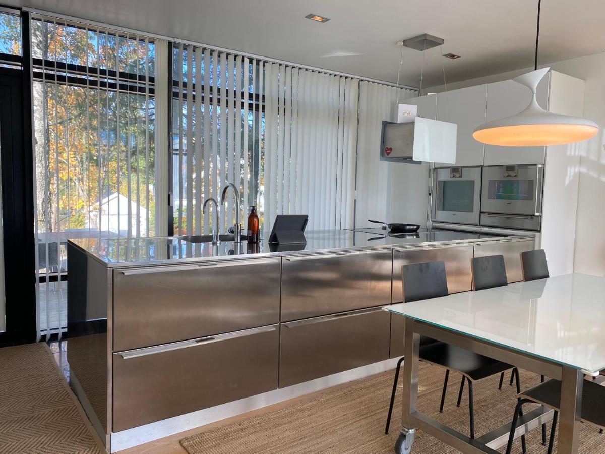 Exclusive 2 Level Etage Next To Arlanda-City Metro สต็อกโฮล์ม ภายนอก รูปภาพ