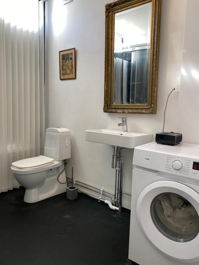 Exclusive 2 Level Etage Next To Arlanda-City Metro สต็อกโฮล์ม ภายนอก รูปภาพ