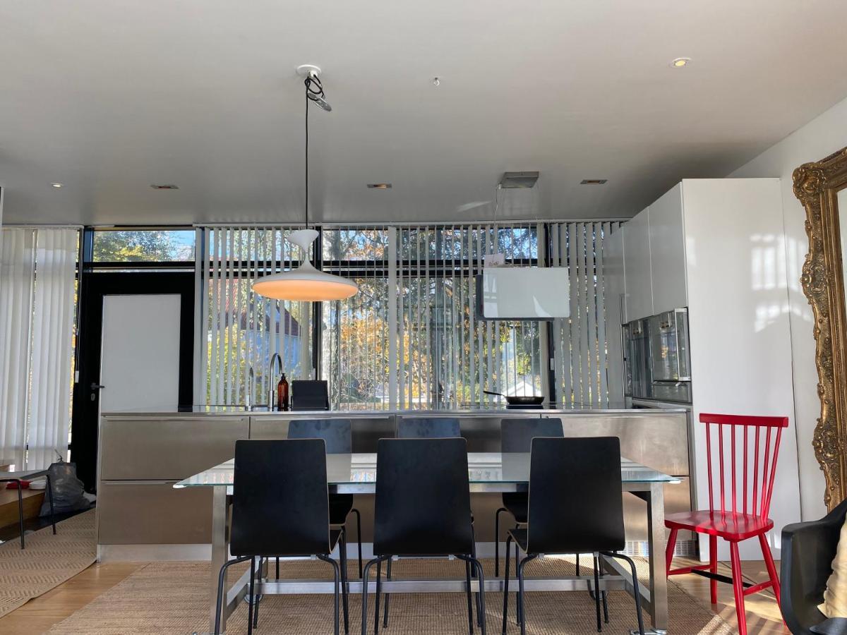 Exclusive 2 Level Etage Next To Arlanda-City Metro สต็อกโฮล์ม ภายนอก รูปภาพ