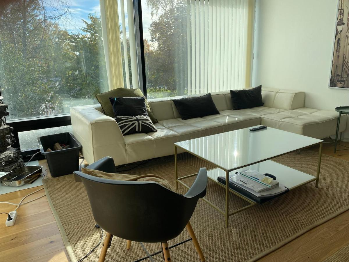 Exclusive 2 Level Etage Next To Arlanda-City Metro สต็อกโฮล์ม ภายนอก รูปภาพ